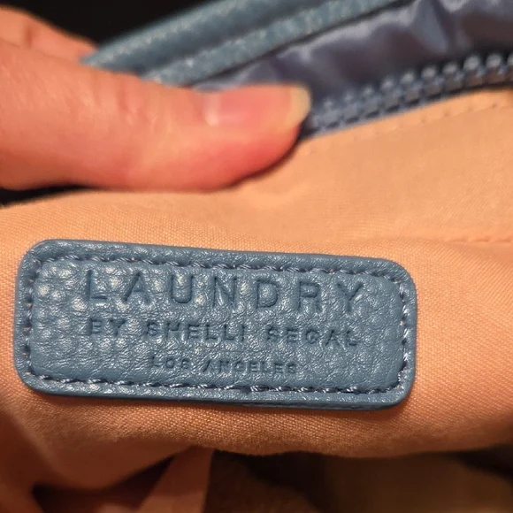 Laundry By Shelli Segal Light Blue Quilted Tote w/crossbody Strap, Zip Closure - Picture 2 of 6